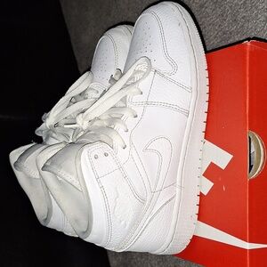 Jordan AF 1 Mid size 5 youth